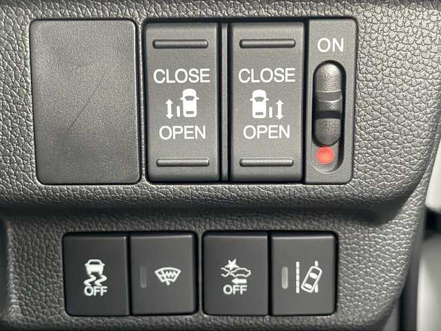 ホンダ フリード G ブラックスタイル 青森県 2024(令6)年 1.8万km プラチナホワイトパール 4WD/社外メモリナビ・ワンセグTV/CD・DVD・Bluetooth・・USB/バックカメラ/両側パワースライドドア/前席シートヒーター/ホンダセンシング/衝突軽減ブレーキ/追従クルーズコントロール/レーンキープアシスト/ビルトインETC/前方ドライブレコーダー/ワイパーデアイサー/LEDヘッドライト/オートライト/純正15インチアルミ