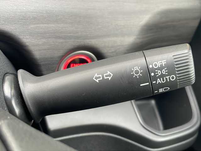 ホンダ フリード G ブラックスタイル 青森県 2024(令6)年 1.8万km プラチナホワイトパール 4WD/社外メモリナビ・ワンセグTV/CD・DVD・Bluetooth・・USB/バックカメラ/両側パワースライドドア/前席シートヒーター/ホンダセンシング/衝突軽減ブレーキ/追従クルーズコントロール/レーンキープアシスト/ビルトインETC/前方ドライブレコーダー/ワイパーデアイサー/LEDヘッドライト/オートライト/純正15インチアルミ