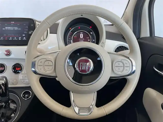 フィアット ５００ 1．2 ドルチェ 静岡県 2022(令4)年 2.3万km ボサノバホワイト 純正ディスプレイオーディオ/（USB/Bluetooth）/クルーズコントロール/ハーフレザーシート/LEDヘッドライト/前後ドライブレコーダー/ETC/アイドリングストップ