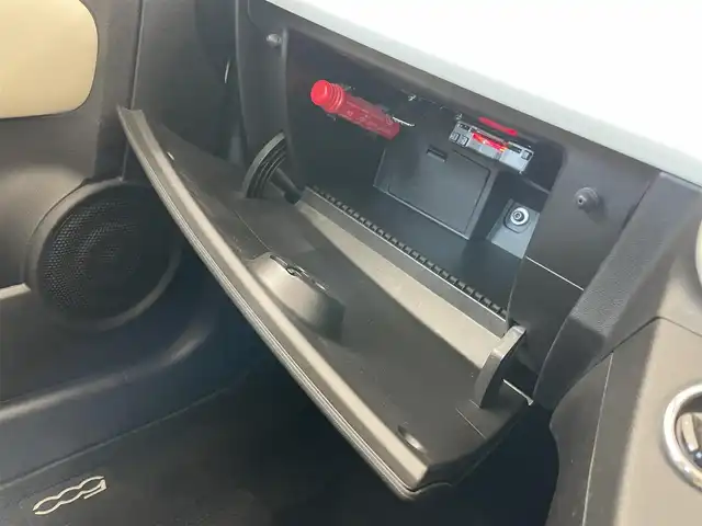 フィアット ５００ 1．2 ドルチェ 静岡県 2022(令4)年 2.3万km ボサノバホワイト 純正ディスプレイオーディオ/（USB/Bluetooth）/クルーズコントロール/ハーフレザーシート/LEDヘッドライト/前後ドライブレコーダー/ETC/アイドリングストップ