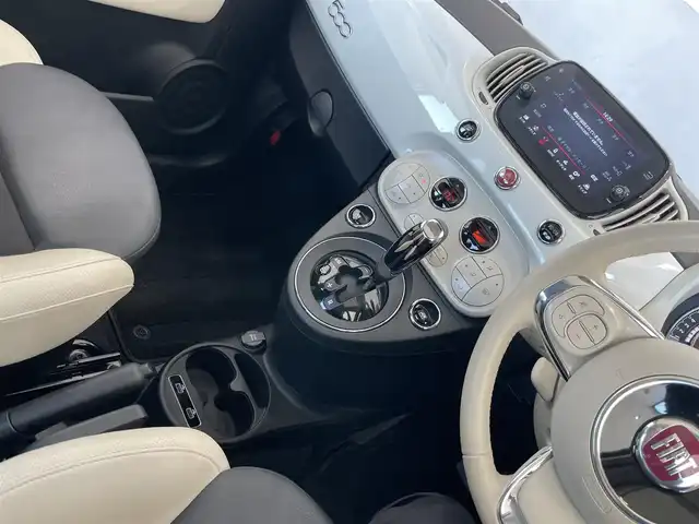 フィアット ５００ 1．2 ドルチェ 静岡県 2022(令4)年 2.3万km ボサノバホワイト 純正ディスプレイオーディオ/（USB/Bluetooth）/クルーズコントロール/ハーフレザーシート/LEDヘッドライト/前後ドライブレコーダー/ETC/アイドリングストップ