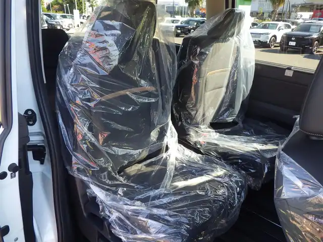 日産 セレナ e－パワー ハイウェイスター V 千葉県 2025(令7)年 0.1千km パールⅡ e-POWER　ハイウエイスターV　ヘッドランプ オートレベライザー+アダプティブLEDヘッドライトシステム+インテリジェント アラウンドビューモニター（移動物 検知機能付）+インテリジェント ルームミラー+アドバンスドドライブアシストディスプレイ（12.3インチカラーディスプレイ）+統合型インターフェースディスプレイ+ワイヤレス充電器+6スピーカー+NissanConnectナビゲーションシステム（地デジ内蔵）+車載通信ユニット（TCU［Telematics Control Unit］）+ETC2.0ユニット（ビルトインタイプ）+ドライブレコーダー（前後セット）+プロパイロット（ナビリンク機能付）+プロパイロット緊急停止支援システム（SOSコール機能付）+SOSコール（488/400円）/エマージェンシーブレーキ/プロパイロット/インテリジェントクルーズコントロール/インテリジェントルームミラー/ハンズフリー両側パワースライドドア/純正コネクトナビ/地デジTV/【Bluetooth接続】/アラウンドビューモニター/ドライブレコーダー/ワイヤレス充電/革巻きステアリング/ステアリングスイッチ/LEDヘッドライト/フォグライト/ウインカーミラー/コーナーセンサー/純正16インチアルミホイル