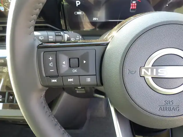 日産 セレナ e－パワー ハイウェイスター V 千葉県 2025(令7)年 0.1千km パールⅡ e-POWER　ハイウエイスターV　ヘッドランプ オートレベライザー+アダプティブLEDヘッドライトシステム+インテリジェント アラウンドビューモニター（移動物 検知機能付）+インテリジェント ルームミラー+アドバンスドドライブアシストディスプレイ（12.3インチカラーディスプレイ）+統合型インターフェースディスプレイ+ワイヤレス充電器+6スピーカー+NissanConnectナビゲーションシステム（地デジ内蔵）+車載通信ユニット（TCU［Telematics Control Unit］）+ETC2.0ユニット（ビルトインタイプ）+ドライブレコーダー（前後セット）+プロパイロット（ナビリンク機能付）+プロパイロット緊急停止支援システム（SOSコール機能付）+SOSコール（488/400円）/エマージェンシーブレーキ/プロパイロット/インテリジェントクルーズコントロール/インテリジェントルームミラー/ハンズフリー両側パワースライドドア/純正コネクトナビ/地デジTV/【Bluetooth接続】/アラウンドビューモニター/ドライブレコーダー/ワイヤレス充電/革巻きステアリング/ステアリングスイッチ/LEDヘッドライト/フォグライト/ウインカーミラー/コーナーセンサー/純正16インチアルミホイル