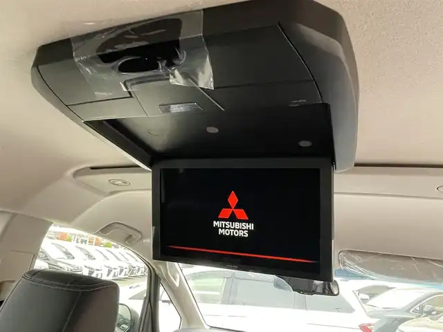 三菱 デリカＤ：５ シャモニー 東京都 2025(令7)年 0.1千km 黒Ⅱ 登録済未使用車　/純正１１型メモリナビフルセグ　/・BluetoothAudio/HDMI/USB/・CD/SD/DVD/AM/FM/純正１２型後席モニター　/アラウンドビュー モニター/ｅアシスト　/（予防安全技術）/・衝突被害軽減ブレーキシステム/・車線逸脱警報システム/・レーダークルーズコントロール　/・オートマチックハイビーム/・誤発進抑制機能/・後退時車両検知機能/ハーフレザーシート/両側パワースライドドア　/パワーバックドア　/アイドリングストップ/スペアキーX１/保証書＆取説