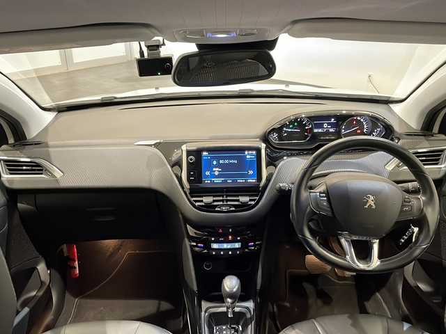 プジョー ２００８ アリュール 新潟県 2019(平31)年 3.5万km 白 バックカメラ/Bluetooth通話/ETC/シートヒーター（D席、N席）/ドライブレコーダー/クルーズコントロール/横滑り防止装置/レーンアシスト/盗難防止装置/衝突被害軽減システム/アイドリングストップ/ディスプレイオーディオ