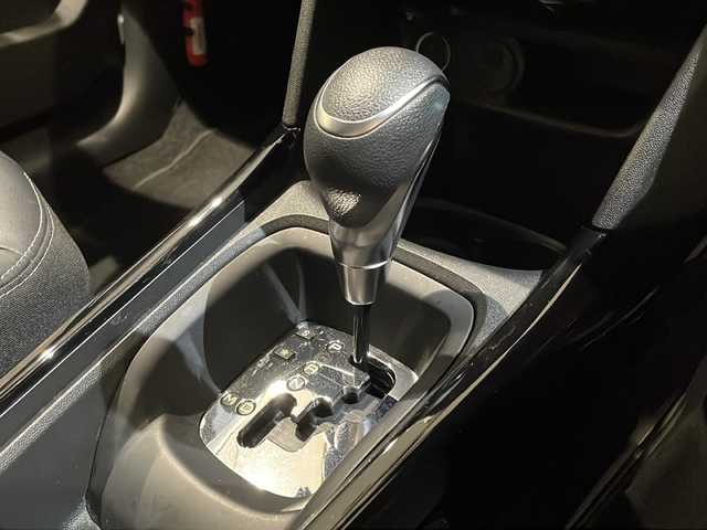 プジョー ２００８ アリュール 新潟県 2019(平31)年 3.5万km 白 バックカメラ/Bluetooth通話/ETC/シートヒーター（D席、N席）/ドライブレコーダー/クルーズコントロール/横滑り防止装置/レーンアシスト/盗難防止装置/衝突被害軽減システム/アイドリングストップ/ディスプレイオーディオ