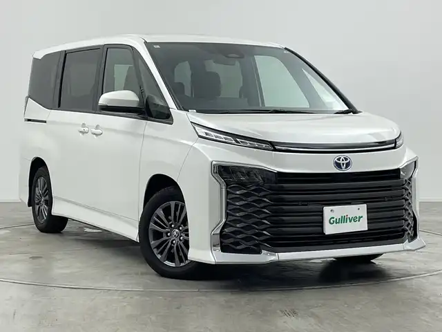 トヨタ ヴォクシー ハイブリッド S－G 群馬県 2025(令7)年 0.7万km ホワイトパールクリスタルシャイン 純正１０．５型ナビ　バックカメラ　衝突被害軽減ブレーキ　アダプティブクルーズコントロール　両側電動スライドドア　ビルトインETC ハーフレザーシート　オートハイビーム　純正ビルトインETC2.0 禁煙
