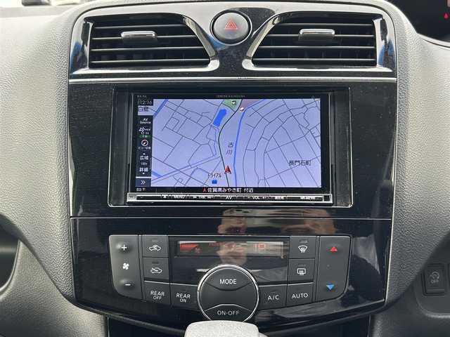 日産 セレナ HWS S HV Vセレ +Sefty 佐賀県 2015(平27)年 10.4万km ブリリアントホワイトパール 社外メモリーナビゲーション/・フルセグTV/CD/DVD/SD/USB/Bluetooth/フリップダウンモニター/バックカメラ/ETC/両側パワースライドドア/後席エアコン/後席サンシェード/ISOFIX対応/革巻きステアリング/純正16インチアルミホイール/純正LEDヘッドライト/純正フォグランプ/純正フロアマット/純正ドアバイザ―/新車保証書/取扱説明書/スペアキー１本/クルーズコントロール/レーンディパーチャーワーニング/横滑り防止装置