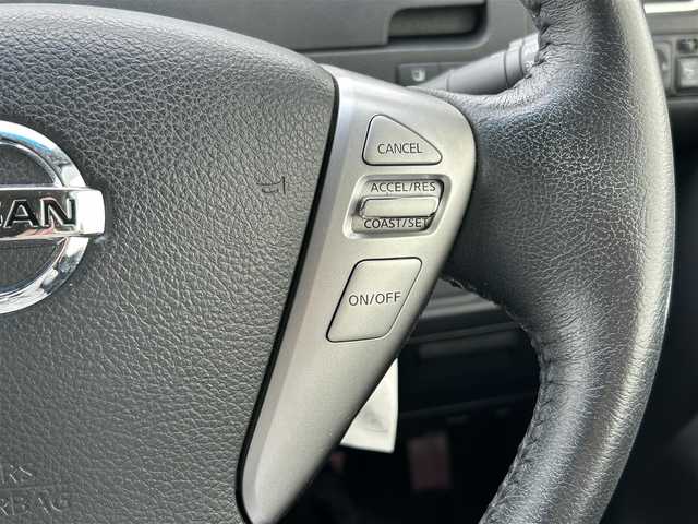 日産 セレナ HWS S HV Vセレ +Sefty 佐賀県 2015(平27)年 10.4万km ブリリアントホワイトパール 社外メモリーナビゲーション/・フルセグTV/CD/DVD/SD/USB/Bluetooth/フリップダウンモニター/バックカメラ/ETC/両側パワースライドドア/後席エアコン/後席サンシェード/ISOFIX対応/革巻きステアリング/純正16インチアルミホイール/純正LEDヘッドライト/純正フォグランプ/純正フロアマット/純正ドアバイザ―/新車保証書/取扱説明書/スペアキー１本/クルーズコントロール/レーンディパーチャーワーニング/横滑り防止装置