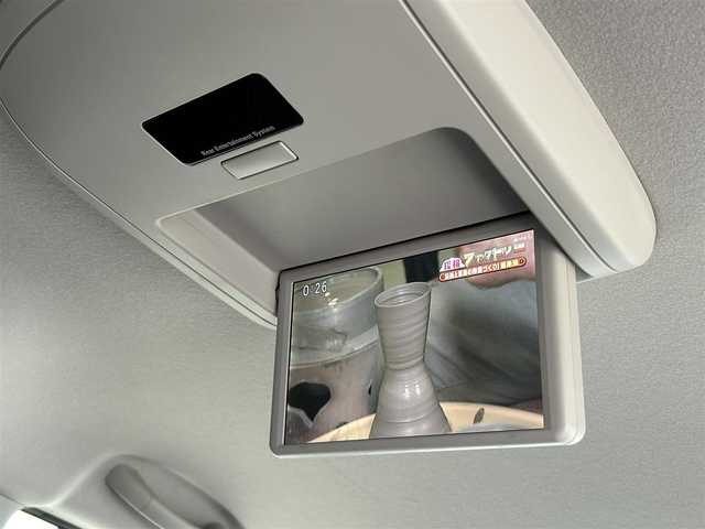 日産 セレナ HWS S HV Vセレ +Sefty 佐賀県 2015(平27)年 10.4万km ブリリアントホワイトパール 社外メモリーナビゲーション/・フルセグTV/CD/DVD/SD/USB/Bluetooth/フリップダウンモニター/バックカメラ/ETC/両側パワースライドドア/後席エアコン/後席サンシェード/ISOFIX対応/革巻きステアリング/純正16インチアルミホイール/純正LEDヘッドライト/純正フォグランプ/純正フロアマット/純正ドアバイザ―/新車保証書/取扱説明書/スペアキー１本/クルーズコントロール/レーンディパーチャーワーニング/横滑り防止装置