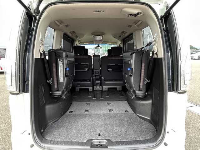 日産 セレナ HWS S HV Vセレ +Sefty 佐賀県 2015(平27)年 10.4万km ブリリアントホワイトパール 社外メモリーナビゲーション/・フルセグTV/CD/DVD/SD/USB/Bluetooth/フリップダウンモニター/バックカメラ/ETC/両側パワースライドドア/後席エアコン/後席サンシェード/ISOFIX対応/革巻きステアリング/純正16インチアルミホイール/純正LEDヘッドライト/純正フォグランプ/純正フロアマット/純正ドアバイザ―/新車保証書/取扱説明書/スペアキー１本/クルーズコントロール/レーンディパーチャーワーニング/横滑り防止装置