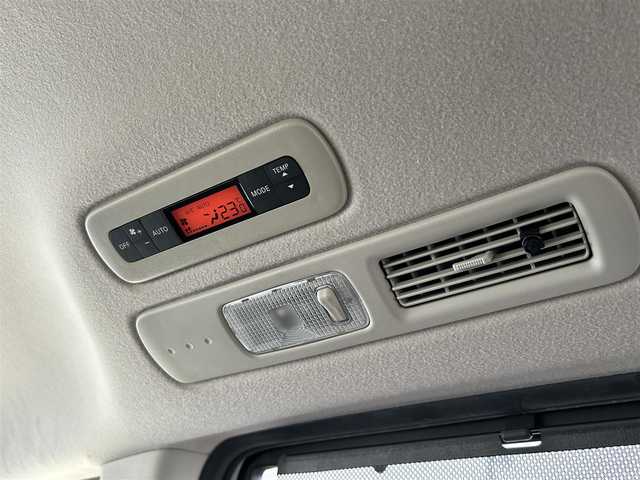 日産 セレナ HWS S HV Vセレ +Sefty 佐賀県 2015(平27)年 10.4万km ブリリアントホワイトパール 社外メモリーナビゲーション/・フルセグTV/CD/DVD/SD/USB/Bluetooth/フリップダウンモニター/バックカメラ/ETC/両側パワースライドドア/後席エアコン/後席サンシェード/ISOFIX対応/革巻きステアリング/純正16インチアルミホイール/純正LEDヘッドライト/純正フォグランプ/純正フロアマット/純正ドアバイザ―/新車保証書/取扱説明書/スペアキー１本/クルーズコントロール/レーンディパーチャーワーニング/横滑り防止装置