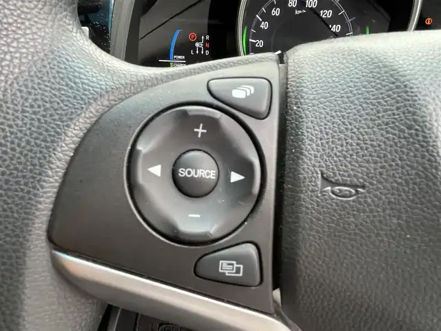 ホンダ フィット ハイブリット Fコンフォートエディション 長崎県 2019(令1)年 10.3万km プラチナホワイトパール 登録時102565km/純正ナビ/・TV/・Bluetooth/・DVD/ビルトインETC/バックカメラ/シートヒーター/レーダークルーズコントロール/ドライブレコーダー/電動格納ミラー/ドアバイザー