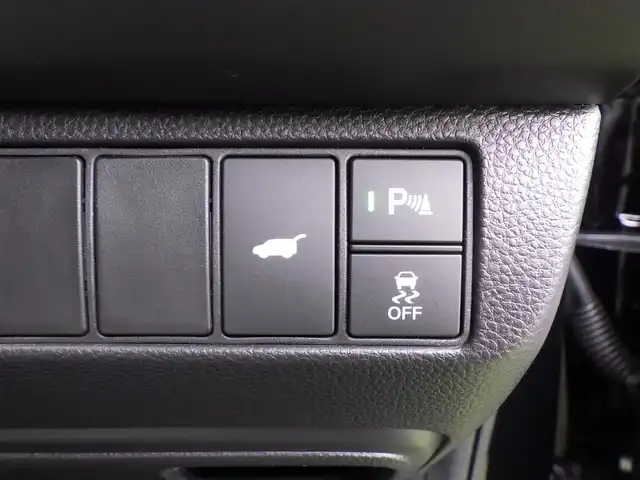 ホンダ ヴェゼル ハイブリッド e:HEV Z 千葉県 2025(令7)年 0.1千km クリスタルブラックパール e:HEV Z　4VC4AZ　Honda CONNECTディスプレー+ETC2.0車載器+ワイヤレス充電器(231000)/ホンダセンシング/・衝突軽減ブレーキ（CMBS）/・車線維持支援システム（LKAS）/・アダプティブクルーズコントロール（ACC）/・ブラインドスポットインフォメーション/・後方誤発進抑制機能/・誤発進抑制機能/パワーバックドア/ハーフレザーシート/前席シートヒーター/純正コネクトナビ/地デジTV/【Bluetooth接続】/【Apple CarPlay　Android Auto対応】/バックカメラ/ワイヤレス充電/革巻きステアリング/ステアリングスイッチ/パドルシフト/ETC（2.0）/LEDヘッドライト/フォグライト/ウインカーミラー/コーナーセンサー/純正18インチアルミホイル/サイド/カーテンエアバッグ/Honda スマートキー