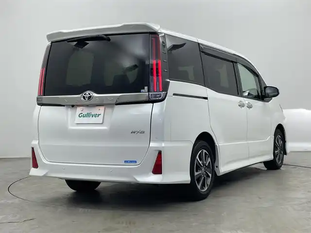 トヨタ ノア Si ダブルバイビーⅢ 埼玉県 2021(令3)年 1.8万km ホワイトパールクリスタルシャイン モデリスタコンプリトカー/MULTIUTILITY（マルチユーティリティ）/純正9インチナビ/ CD DVD 地デジTV Bluetooth/バックカメラ/プリクラッシュセーフティ/レーンキープアシスト/クルーズコントロール/両側パワースライドドア/マルチユースボード/MU専用シートカバー/LEDオートライト/ETC