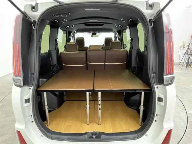トヨタ ノア Si ダブルバイビーⅢ 埼玉県 2021(令3)年 1.8万km ホワイトパールクリスタルシャイン モデリスタコンプリトカー/MULTIUTILITY（マルチユーティリティ）/純正9インチナビ/ CD DVD 地デジTV Bluetooth/バックカメラ/プリクラッシュセーフティ/レーンキープアシスト/クルーズコントロール/両側パワースライドドア/マルチユースボード/MU専用シートカバー/LEDオートライト/ETC