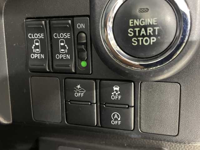 トヨタ ルーミー カスタムG－T 福岡県 2018(平30)年 7.3万km パールホワイトⅢ 純正メモリナビ/・CD/AUX/BT/ワンセグTV/・バックモニター/スマートアシスト/クルーズコントロール/両側パワースライドドア/ドライブレコーダー前後/ETC/アイドリングストップ/革巻きステアリング/・ステアリングリモコン/LEDヘッドライト/・オートライト/・フォグランプ/スマートキー/・プッシュスタート/純正15インチアルミホイール/純正フロアマット/純正ドアバイザー