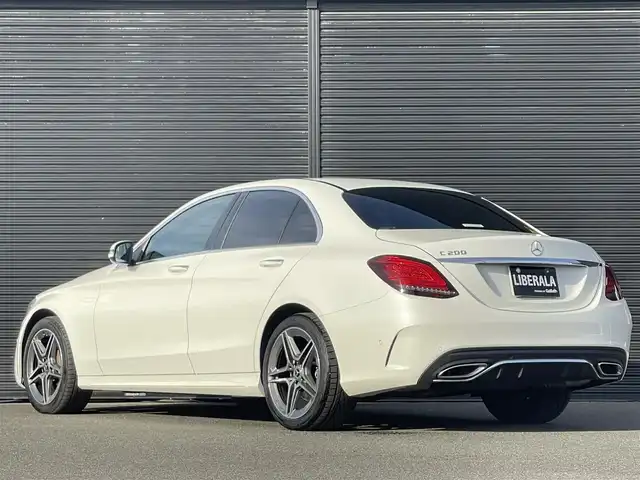 メルセデス・ベンツ Ｃ２００ アバンギャルド AMGライン 山梨県 2019(平31)年 4.5万km ダイヤモンドホワイト レーダーセーフティP /黒革（ARTICOレザー）/前席シートヒーター/純正ＨＤＤナビ/バックカメラ/フルセグTV/AppleCarPlay/パイロットディストロニック　/LＫＡ　/ＢＳＡ　/エアサスペンション　/アンビエントライト　/ＬＥＤヘッドライト/オートハイビーム/トランクオープナー　/純正１８インチＡＷ
