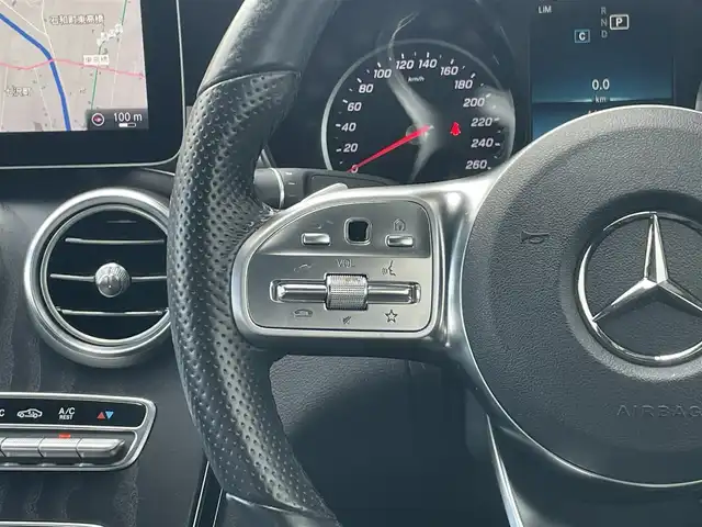 メルセデス・ベンツ Ｃ２００ アバンギャルド AMGライン 山梨県 2019(平31)年 4.5万km ダイヤモンドホワイト レーダーセーフティP /黒革（ARTICOレザー）/前席シートヒーター/純正ＨＤＤナビ/バックカメラ/フルセグTV/AppleCarPlay/パイロットディストロニック　/LＫＡ　/ＢＳＡ　/エアサスペンション　/アンビエントライト　/ＬＥＤヘッドライト/オートハイビーム/トランクオープナー　/純正１８インチＡＷ