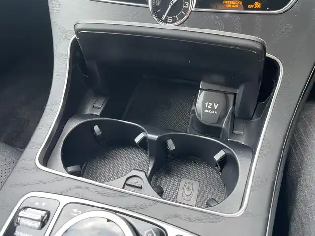 メルセデス・ベンツ Ｃ２００ アバンギャルド AMGライン 山梨県 2019(平31)年 4.5万km ダイヤモンドホワイト レーダーセーフティP /黒革（ARTICOレザー）/前席シートヒーター/純正ＨＤＤナビ/バックカメラ/フルセグTV/AppleCarPlay/パイロットディストロニック　/LＫＡ　/ＢＳＡ　/エアサスペンション　/アンビエントライト　/ＬＥＤヘッドライト/オートハイビーム/トランクオープナー　/純正１８インチＡＷ