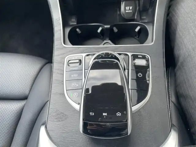 メルセデス・ベンツ Ｃ２００ アバンギャルド AMGライン 山梨県 2019(平31)年 4.5万km ダイヤモンドホワイト レーダーセーフティP /黒革（ARTICOレザー）/前席シートヒーター/純正ＨＤＤナビ/バックカメラ/フルセグTV/AppleCarPlay/パイロットディストロニック　/LＫＡ　/ＢＳＡ　/エアサスペンション　/アンビエントライト　/ＬＥＤヘッドライト/オートハイビーム/トランクオープナー　/純正１８インチＡＷ