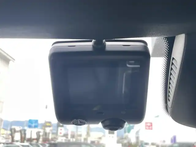 メルセデス・ベンツ Ｃ２００ アバンギャルド AMGライン 山梨県 2019(平31)年 4.5万km ダイヤモンドホワイト レーダーセーフティP /黒革（ARTICOレザー）/前席シートヒーター/純正ＨＤＤナビ/バックカメラ/フルセグTV/AppleCarPlay/パイロットディストロニック　/LＫＡ　/ＢＳＡ　/エアサスペンション　/アンビエントライト　/ＬＥＤヘッドライト/オートハイビーム/トランクオープナー　/純正１８インチＡＷ