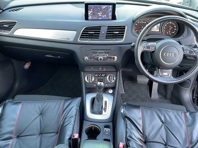 アウディ Ｑ３ 2．0 TFSI クワトロ 170PS Sライン 大阪府 2014(平26)年 2.6万km 黒Ｍ 純正メーカーナビ/バックカメラ/ビルトインETC/RAYs２０インチAW/アイドリングストップ/ルーフレール/LEDヘッドライト/フォグランプ/革巻きステアリング/コーナーセンサー/トノカバー/保証書/取扱説明書/スペアキー1本