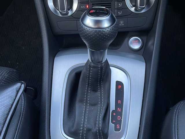 アウディ Ｑ３ 2．0 TFSI クワトロ 170PS Sライン 大阪府 2014(平26)年 2.6万km 黒Ｍ 純正メーカーナビ/バックカメラ/ビルトインETC/RAYs２０インチAW/アイドリングストップ/ルーフレール/LEDヘッドライト/フォグランプ/革巻きステアリング/コーナーセンサー/トノカバー/保証書/取扱説明書/スペアキー1本