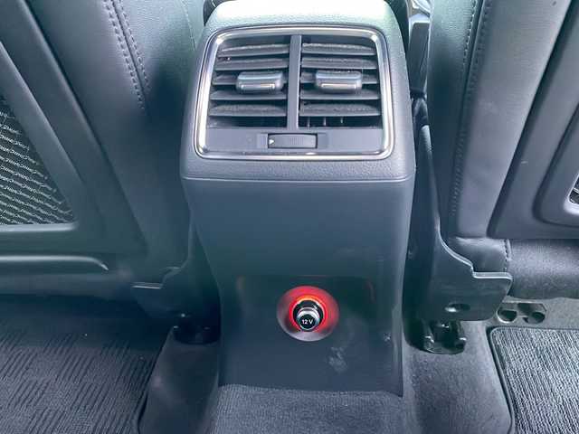 アウディ Ｑ３ 2．0 TFSI クワトロ 170PS Sライン 大阪府 2014(平26)年 2.6万km 黒Ｍ 純正メーカーナビ/バックカメラ/ビルトインETC/RAYs２０インチAW/アイドリングストップ/ルーフレール/LEDヘッドライト/フォグランプ/革巻きステアリング/コーナーセンサー/トノカバー/保証書/取扱説明書/スペアキー1本