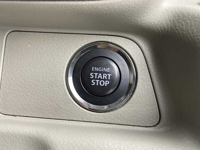 日産 ＮＶ１００クリッパー リオ E 愛知県 2022(令4)年 4万km ムーンライトバイオレット ワンオーナー/純正SDナビ（MJ121D-W）/（iPod・SD・USB・CD・BT・フルセグ・AUX）/パワースライドドア/シートヒーター（D席）/バックカメラ/横滑り防止装置/車線逸脱防止支援システム/低速衝突軽減ブレーキ/コーナーセンサー/盗難防止装置/オートライト/ハロゲンヘッドライト/アイドリングストップ/ステアリングスイッチ/電格ミラー/純正14インチAW/純正フロアマット/純正ドアバイザー/ベンチシート/リアヒーター/ETC/スペアキー有り（1本