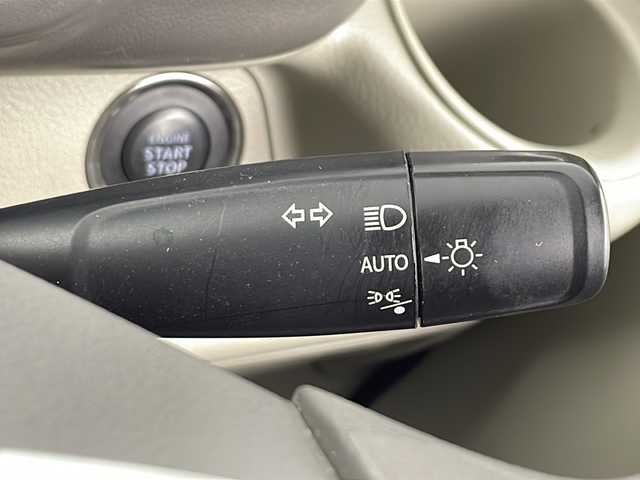 日産 ＮＶ１００クリッパー リオ E 愛知県 2022(令4)年 4万km ムーンライトバイオレット ワンオーナー/純正SDナビ（MJ121D-W）/（iPod・SD・USB・CD・BT・フルセグ・AUX）/パワースライドドア/シートヒーター（D席）/バックカメラ/横滑り防止装置/車線逸脱防止支援システム/低速衝突軽減ブレーキ/コーナーセンサー/盗難防止装置/オートライト/ハロゲンヘッドライト/アイドリングストップ/ステアリングスイッチ/電格ミラー/純正14インチAW/純正フロアマット/純正ドアバイザー/ベンチシート/リアヒーター/ETC/スペアキー有り（1本