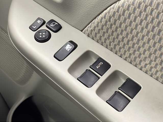 日産 ＮＶ１００クリッパー リオ E 愛知県 2022(令4)年 4万km ムーンライトバイオレット ワンオーナー/純正SDナビ（MJ121D-W）/（iPod・SD・USB・CD・BT・フルセグ・AUX）/パワースライドドア/シートヒーター（D席）/バックカメラ/横滑り防止装置/車線逸脱防止支援システム/低速衝突軽減ブレーキ/コーナーセンサー/盗難防止装置/オートライト/ハロゲンヘッドライト/アイドリングストップ/ステアリングスイッチ/電格ミラー/純正14インチAW/純正フロアマット/純正ドアバイザー/ベンチシート/リアヒーター/ETC/スペアキー有り（1本