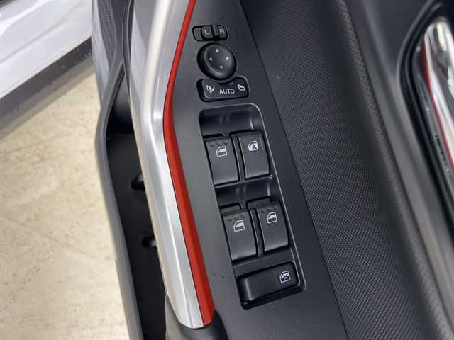 トヨタ ライズ Z 道央・札幌 2025(令7)年 0.1千km ブラックマイカメタリック/シャイニングホワイトパール ・4WD/・純正ディスプレイオーディオ/・BT&USB&フルセグTV&HDMI/・AppleCarPlay&AndroidAuto/・バックカメラ/・スマートアシスト/・レーダークルーズコントロール/・クリアランスソナー/・前席シートヒーター/・ステアリングスイッチ/・アイドリングストップ/・LEDヘッドライト/・オートライト/・オートマチックハイビーム/・プッシュスタート/・スマートキー/・保証書