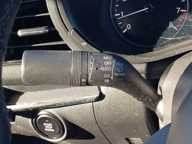 マツダ マツダ３セダン 20S ブラックトーンED 宮崎県 2023(令5)年 1.4万km ディープクリスタルブルーマイカ ワンオーナー/純正10.25型ナビ/フルセグTV/360度ビューモニター/ビルトインETC/ドライブレコーダー/レーダークルーズコントロール/前後パーキングセンサー/衝突被害軽減ブレーキ/車線逸脱防止支援システム/ブラインドスポットモニタリング/交通標識認識システム/ヘッドアップディスプレイ/LEDヘッドランプ/革巻きステアリング/パドルシフト/純正18インチアルミホイール/スマートキー/プッシュエンジンスタート/禁煙車