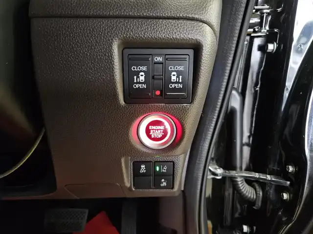 ホンダ Ｎ ＢＯＸ G･L ホンダセンシング カッパーブラウンスタイル 鹿児島県 2019(平31)年 7.1万km クリスタルブラックパール 純正ナビ/フルセグTV/両側パワースライドドア/バックカメラ/ビルトインETC/アダプティブクルーズコントロール/ホンダセンシング/・衝突被害軽減ブレーキ/・車線逸脱防止支援システム/・前後誤発進抑制機能/・標識認識機能/・オートハイビーム/LEDヘッドランプ/ステアリングスイッチ/チップアップ機能付スライドリアシート/純正14インチスチールホイール/スマートキー/プッシュエンジンスタート/禁煙車