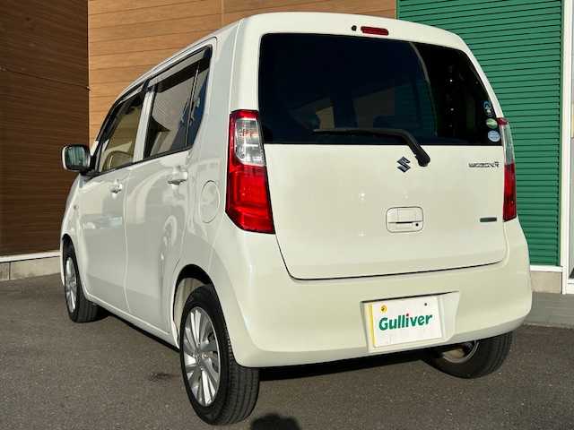 スズキ ワゴンＲ FX 静岡県 2016(平28)年 4.9万km クリスタルホワイトP 社外ナビ（AM FM Bluetooth  フルセグTV 電話 CD DVD SD）/ドライブレコーダー/スマートキー/プッシュスタート/ETC/純正フロアマット/純正アルミホイール/パワーステアリング/アイドリングストップ/ハロゲンヘッドライト/ABS/横滑り防止装置/盗難防止装置/プリクラッシュセーフティ