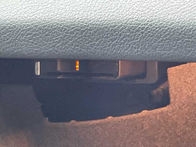 メルセデス・ベンツ ＧＬＡ２２０ 4マチック 青森県 2019(令1)年 4.2万km ポーラホワイト オプション/レーダーセーフティパッケージ/-ブラインドスポットアシスト/-アクティブディスタンスアシストディストロニック/-レーンキーピングアシスト/-PRE SAFE/純正HDDナビ/(CD/DVD/Bluetooth/CarPlay/フルセグTV)/主要装備/バックカメラ/ETC/ドライブレコーダー/パドルシフト/社外AWスタッドレス/純正AWサマータイヤ車載/キーレスゴー/LEDヘッドライト/パークトロニック/シートヒーター/パワーバックドア