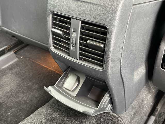 メルセデス・ベンツ ＧＬＡ２２０ 4マチック 青森県 2019(令1)年 4.2万km ポーラホワイト オプション/レーダーセーフティパッケージ/-ブラインドスポットアシスト/-アクティブディスタンスアシストディストロニック/-レーンキーピングアシスト/-PRE SAFE/純正HDDナビ/(CD/DVD/Bluetooth/CarPlay/フルセグTV)/主要装備/バックカメラ/ETC/ドライブレコーダー/パドルシフト/社外AWスタッドレス/純正AWサマータイヤ車載/キーレスゴー/LEDヘッドライト/パークトロニック/シートヒーター/パワーバックドア