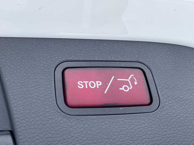 メルセデス・ベンツ ＧＬＡ２２０ 4マチック 青森県 2019(令1)年 4.2万km ポーラホワイト オプション/レーダーセーフティパッケージ/-ブラインドスポットアシスト/-アクティブディスタンスアシストディストロニック/-レーンキーピングアシスト/-PRE SAFE/純正HDDナビ/(CD/DVD/Bluetooth/CarPlay/フルセグTV)/主要装備/バックカメラ/ETC/ドライブレコーダー/パドルシフト/社外AWスタッドレス/純正AWサマータイヤ車載/キーレスゴー/LEDヘッドライト/パークトロニック/シートヒーター/パワーバックドア