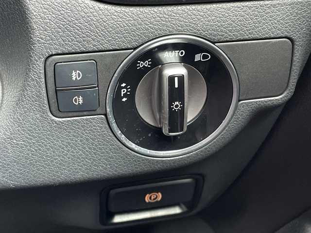 メルセデス・ベンツ ＧＬＡ２２０ 4マチック 青森県 2019(令1)年 4.2万km ポーラホワイト オプション/レーダーセーフティパッケージ/-ブラインドスポットアシスト/-アクティブディスタンスアシストディストロニック/-レーンキーピングアシスト/-PRE SAFE/純正HDDナビ/(CD/DVD/Bluetooth/CarPlay/フルセグTV)/主要装備/バックカメラ/ETC/ドライブレコーダー/パドルシフト/社外AWスタッドレス/純正AWサマータイヤ車載/キーレスゴー/LEDヘッドライト/パークトロニック/シートヒーター/パワーバックドア