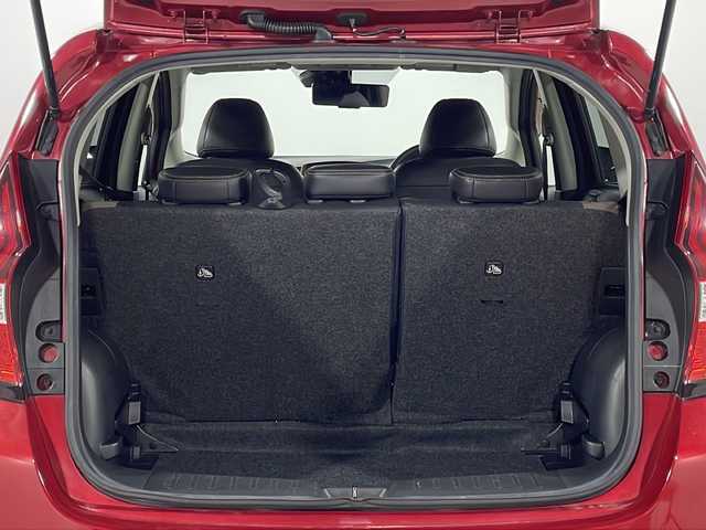 日産 ノート e－パワー メダリスト 広島県 2017(平29)年 4.8万km ガーネットレッド 純正ナビ/アラウンドビューモニター/インテリジェントルームミラー/ドラレコ/ＥＴＣ/フルセグ/コーナーセンサー/オートライト/レーンキープアシスト/フォグランプ/ＬＥＤヘッドライト/衝突軽減/踏み間違い防止/エアバッグ(運転席/助手席)/純正15インチアルミホイール(185/65/R15)