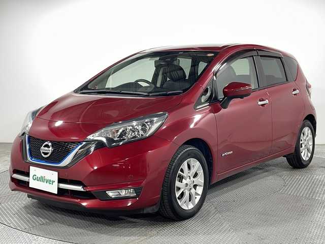 日産 ノート e－パワー メダリスト 広島県 2017(平29)年 4.8万km ガーネットレッド 純正ナビ/アラウンドビューモニター/インテリジェントルームミラー/ドラレコ/ＥＴＣ/フルセグ/コーナーセンサー/オートライト/レーンキープアシスト/フォグランプ/ＬＥＤヘッドライト/衝突軽減/踏み間違い防止/エアバッグ(運転席/助手席)/純正15インチアルミホイール(185/65/R15)