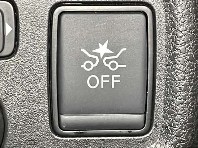 日産 ノート e－パワー メダリスト 広島県 2017(平29)年 4.8万km ガーネットレッド 純正ナビ/アラウンドビューモニター/インテリジェントルームミラー/ドラレコ/ＥＴＣ/フルセグ/コーナーセンサー/オートライト/レーンキープアシスト/フォグランプ/ＬＥＤヘッドライト/衝突軽減/踏み間違い防止/エアバッグ(運転席/助手席)/純正15インチアルミホイール(185/65/R15)