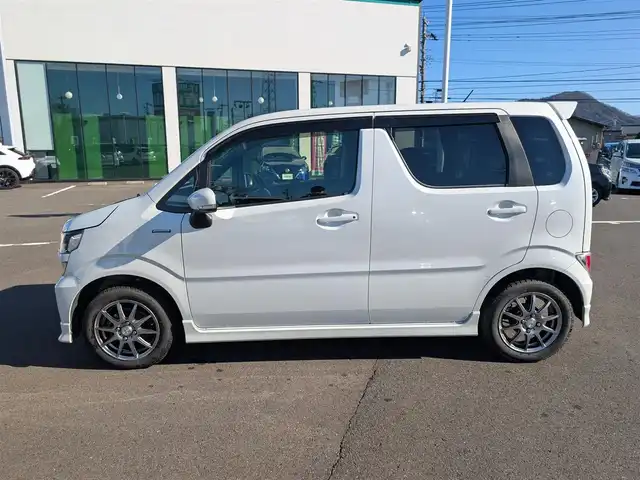 スズキ ワゴンＲ HYBRID FZ 福井県 2019(平31)年 5万km ピュアホワイトP スズキセーフティサポート/・レーンディパーチャーアラート/・誤発信抑制/ケンウッドナビ（MDV-D305W）/・ワンセグ/・バックカメラ/ヘッドアップディスプレイ/ステアリングリモコン/電格ウィンカーミラー/シートリフター/純正フロアマット/純正バイザー/LEDヘッドライト/スマートキー/シートヒーター