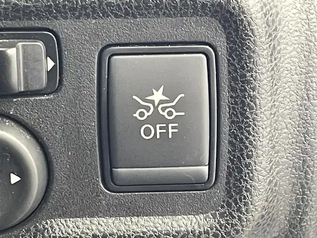 日産 ノート e－パワー メダリスト Bアロー 群馬県 2019(令1)年 4万km ブリリアントホワイトパール/スーパーブラック 2トーン 純正ナビ　全周囲カメラ　電子ミラー　ＥＴＣ　アダプティブクルーズコントロール　衝突被害軽減ブレーキ　レーンアシスト　クリアランスソナー　ＨＩＤライト　オートライト　プッシュスタートボタン　禁煙車