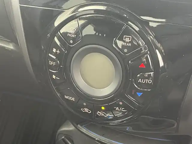 日産 ノート e－パワー メダリスト Bアロー 群馬県 2019(令1)年 4万km ブリリアントホワイトパール/スーパーブラック 2トーン 純正ナビ　全周囲カメラ　電子ミラー　ＥＴＣ　アダプティブクルーズコントロール　衝突被害軽減ブレーキ　レーンアシスト　クリアランスソナー　ＨＩＤライト　オートライト　プッシュスタートボタン　禁煙車