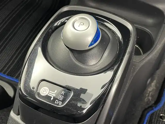 日産 ノート e－パワー メダリスト Bアロー 群馬県 2019(令1)年 4万km ブリリアントホワイトパール/スーパーブラック 2トーン 純正ナビ　全周囲カメラ　電子ミラー　ＥＴＣ　アダプティブクルーズコントロール　衝突被害軽減ブレーキ　レーンアシスト　クリアランスソナー　ＨＩＤライト　オートライト　プッシュスタートボタン　禁煙車