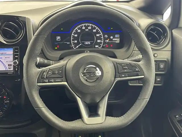 日産 ノート e－パワー メダリスト Bアロー 群馬県 2019(令1)年 4万km ブリリアントホワイトパール/スーパーブラック 2トーン 純正ナビ　全周囲カメラ　電子ミラー　ＥＴＣ　アダプティブクルーズコントロール　衝突被害軽減ブレーキ　レーンアシスト　クリアランスソナー　ＨＩＤライト　オートライト　プッシュスタートボタン　禁煙車