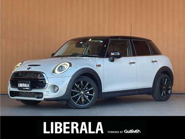 ＭＩＮＩ ミニ クーパー SD 愛知県 2020(令2)年 3.4万km ホワイト・シルバー ペッパーＰＫＧ　/インテリジェントセーフティ　/アクティブクルーズコントロール　/ナビ　/Ｂｌｕｅｔｏｏｔｈ　/バックカメラ　/コーナーセンサー　/コンフォートアクセス　/ＬＥＤオートライト　/ドライブレコーダー