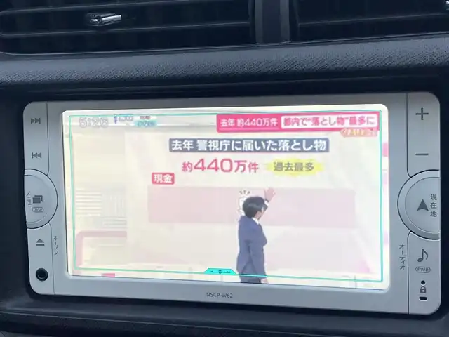 トヨタ アクア S 島根県 2014(平26)年 3.7万km グレーメタリック ディーラーOPナビ(CD/BT/ワンセグ)/プッシュスタート/電動格納ミラー/ミラーウィンカー/純正フロアマット/ドアバイザー/LEDヘッドライト/オートライト/取扱説明書/スペアキー